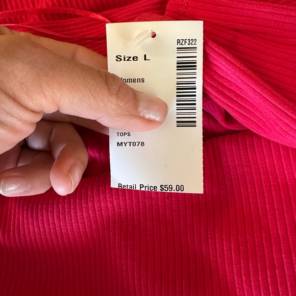 Guess Off-Shoulder Pink Top - Picture 6 of 7